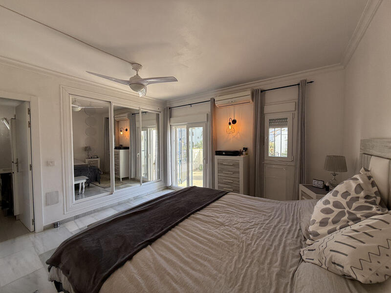 3 bedroom Townhouse for sale