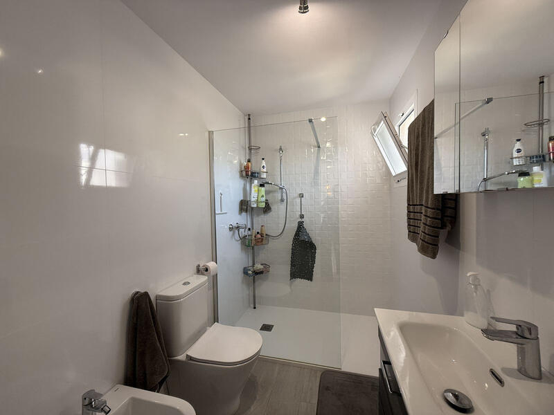 3 bedroom Townhouse for sale