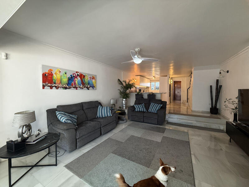 3 bedroom Townhouse for sale