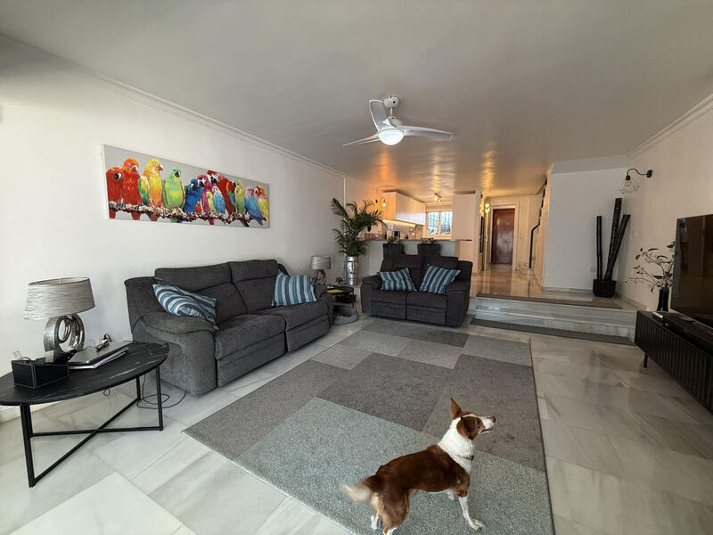 3 bedroom Townhouse for sale