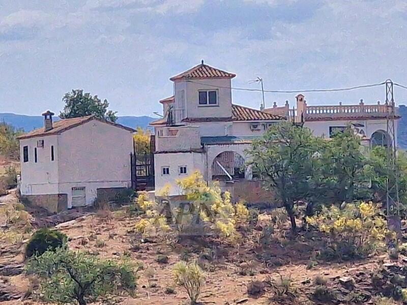 4 slaapkamer Landhuis Te koop