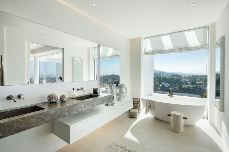 6 спальная комната вилла продается