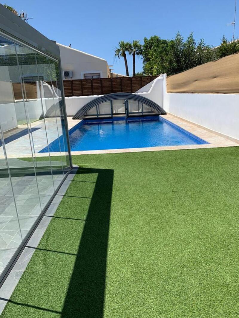 Villa for sale in Santiago de la Ribera, Murcia