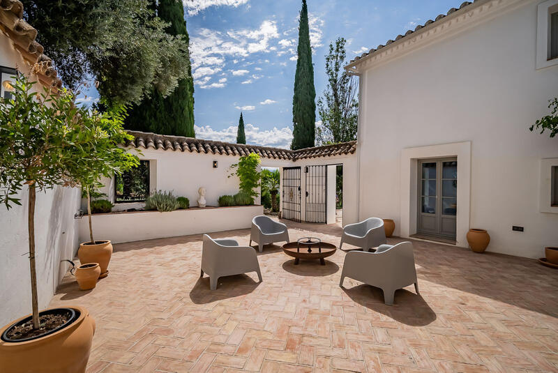 6 slaapkamer Landhuis Te koop 6 slaapkamer Landhuis Te koop