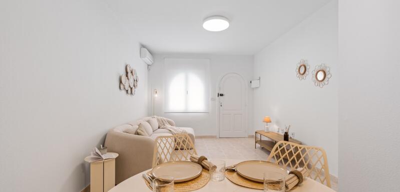 2 bedroom Townhouse for sale