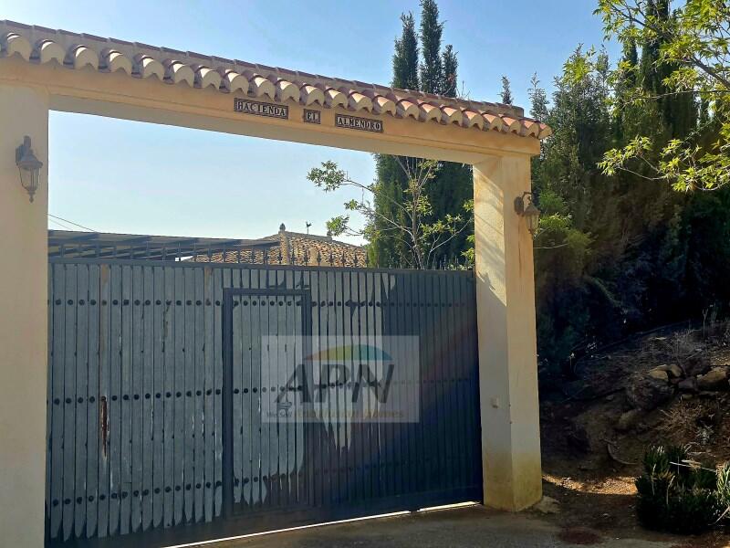 4 Schlafzimmer Landhaus zu verkaufen 4 Schlafzimmer Landhaus zu verkaufen