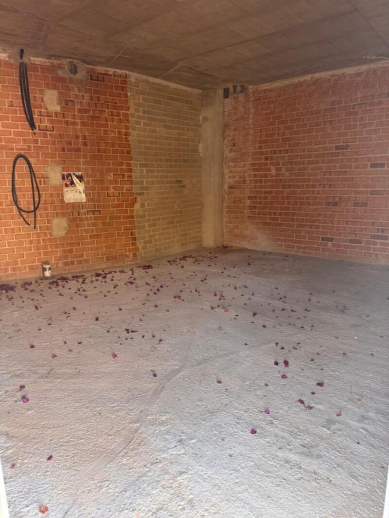 Kommersiella fastigheter till salu