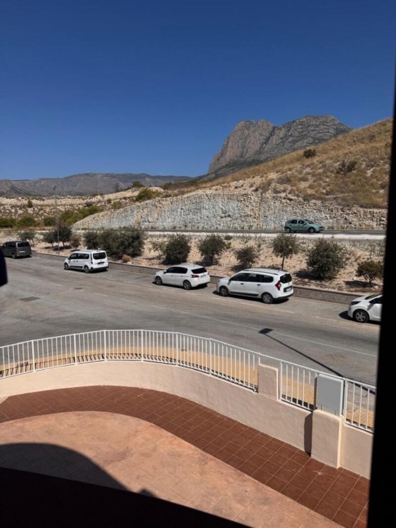 Kommersiella fastigheter till salu