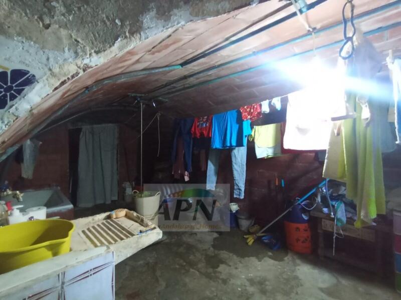 4 bedroom Townhouse for sale