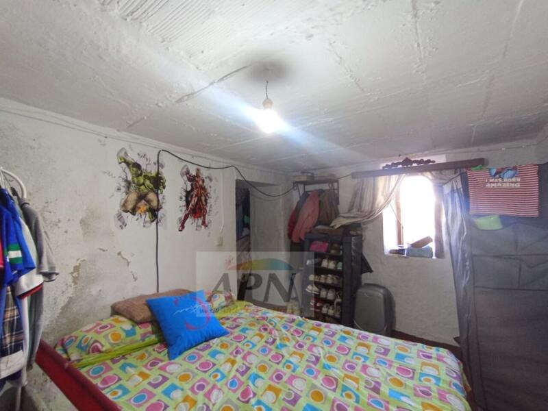 4 bedroom Townhouse for sale