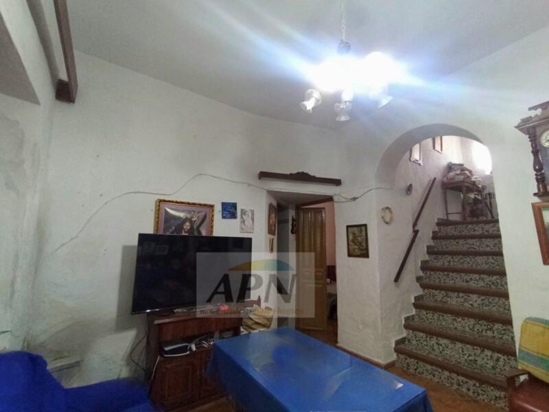 4 bedroom Townhouse for sale