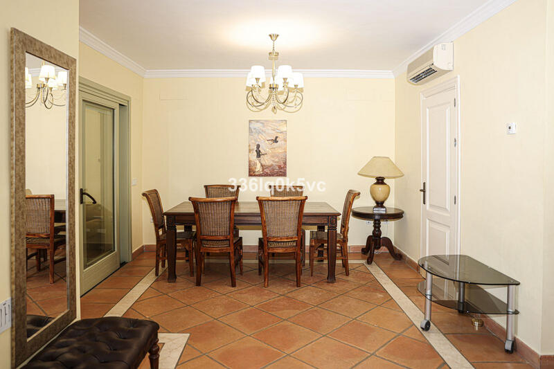 4 slaapkamer Gezinswoning Te koop 4 slaapkamer Gezinswoning Te koop