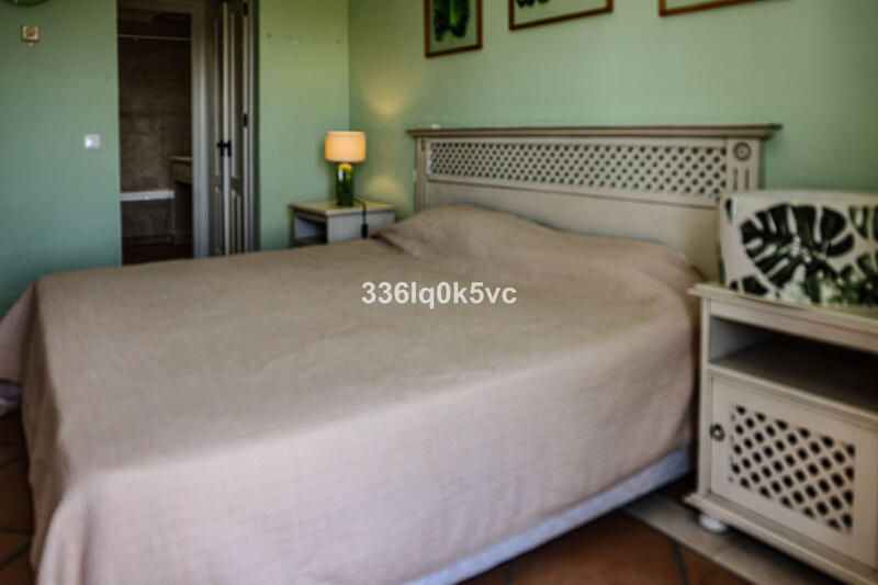 4 slaapkamer Gezinswoning Te koop 4 slaapkamer Gezinswoning Te koop