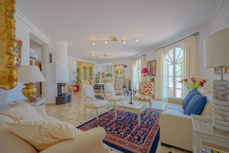 5 slaapkamer Villa Te koop 5 slaapkamer Villa Te koop