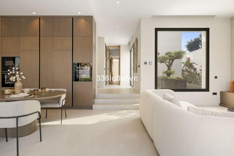 4 slaapkamer Villa Te koop 4 slaapkamer Villa Te koop