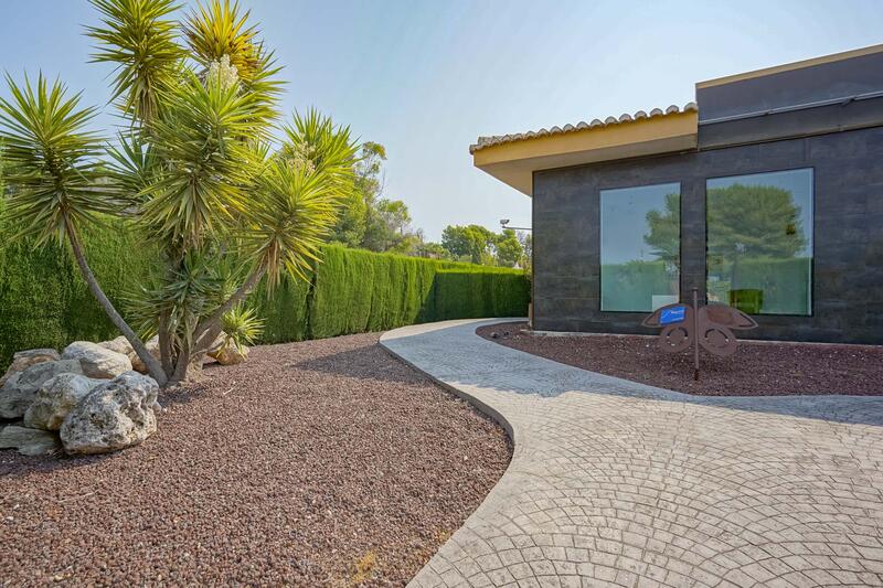 Erhvervsejendom til salg