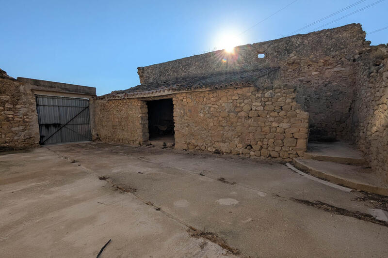 2 bedroom Country House for sale 2 bedroom Country House for sale