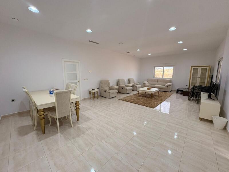 4 Cuarto Villa en venta