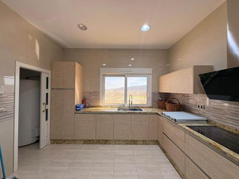 4 Cuarto Villa en venta