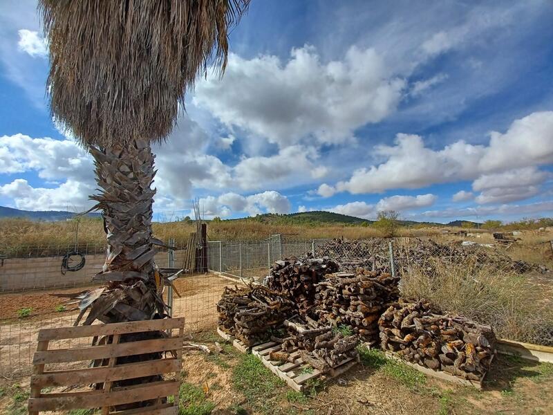 4 bedroom Country House for sale 4 bedroom Country House for sale