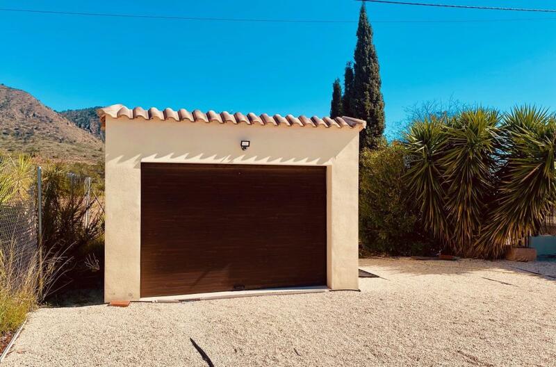 5 bedroom Country House for sale