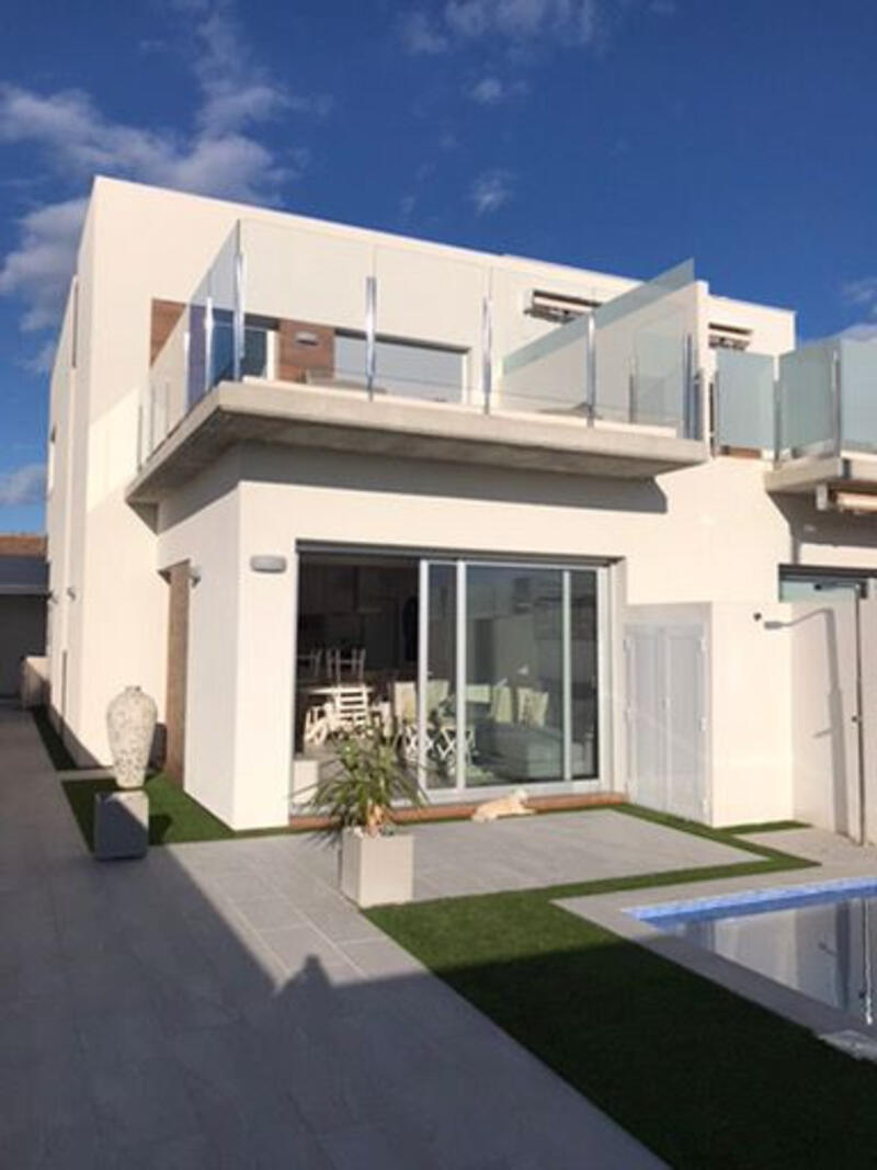 3 bedroom Villa for sale