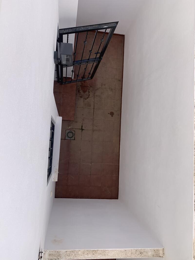 2 bedroom Townhouse for sale