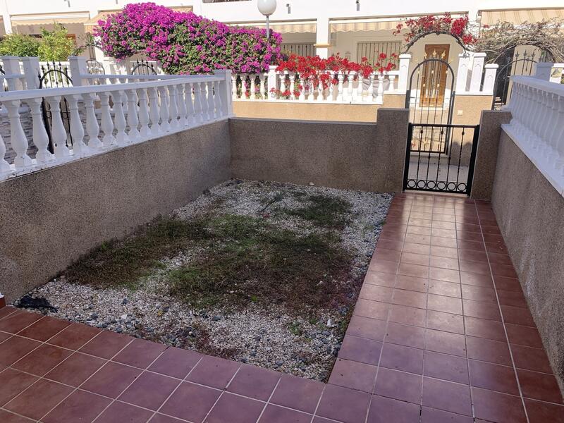 2 bedroom Townhouse for sale