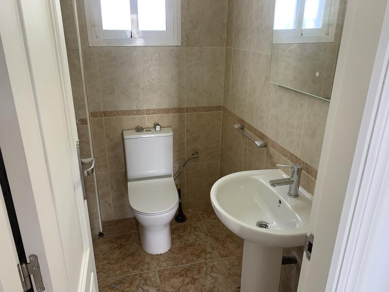 2 bedroom Townhouse for sale