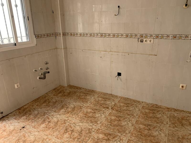 2 bedroom Townhouse for sale