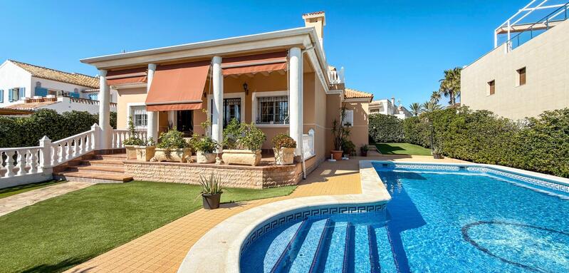 5 bedroom Villa for sale