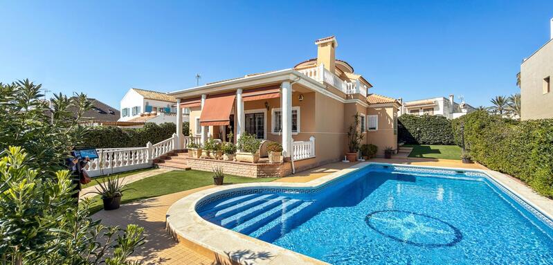 5 bedroom Villa for sale
