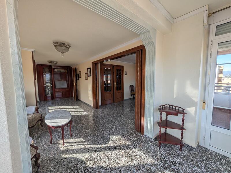 4 bedroom Apartment for sale