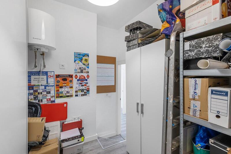 3 bedroom Commercial Property for sale