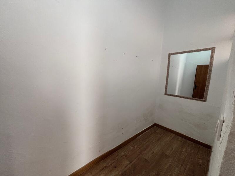 1 sovrum Kommersiella fastigheter till salu