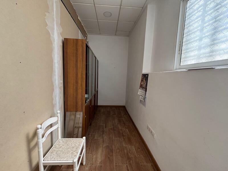 1 sovrum Kommersiella fastigheter till salu