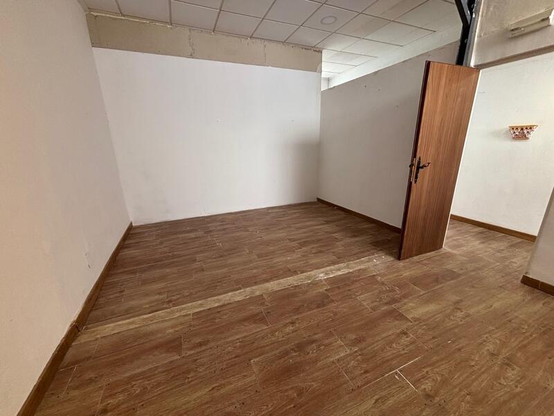 1 sovrum Kommersiella fastigheter till salu