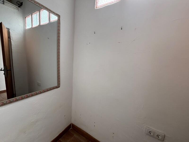 1 sovrum Kommersiella fastigheter till salu