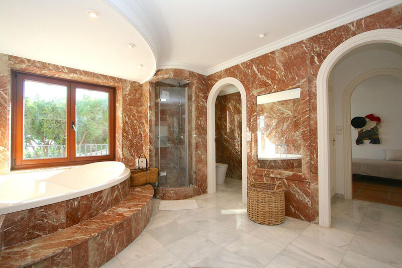 6 Cuarto Villa en venta