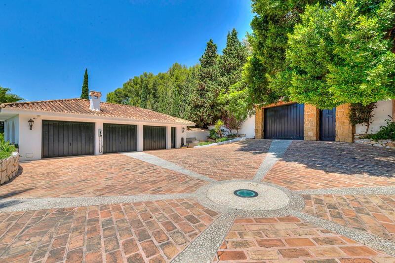 6 Cuarto Villa en venta