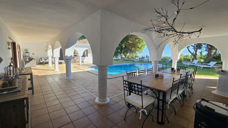 6 Cuarto Villa en venta