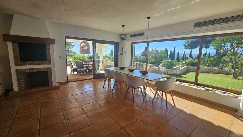 6 Cuarto Villa en venta