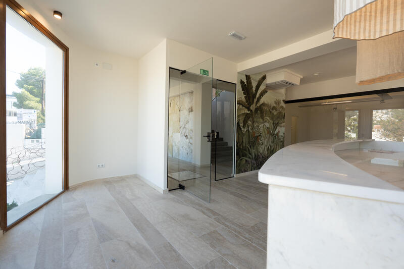 3 chambre Local Commercial à vendre