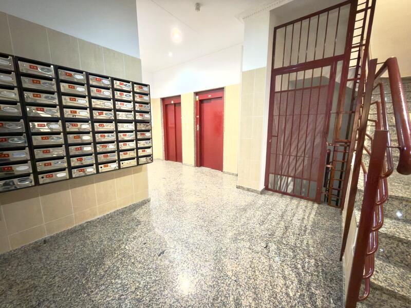 2 спальная комната квартира продается