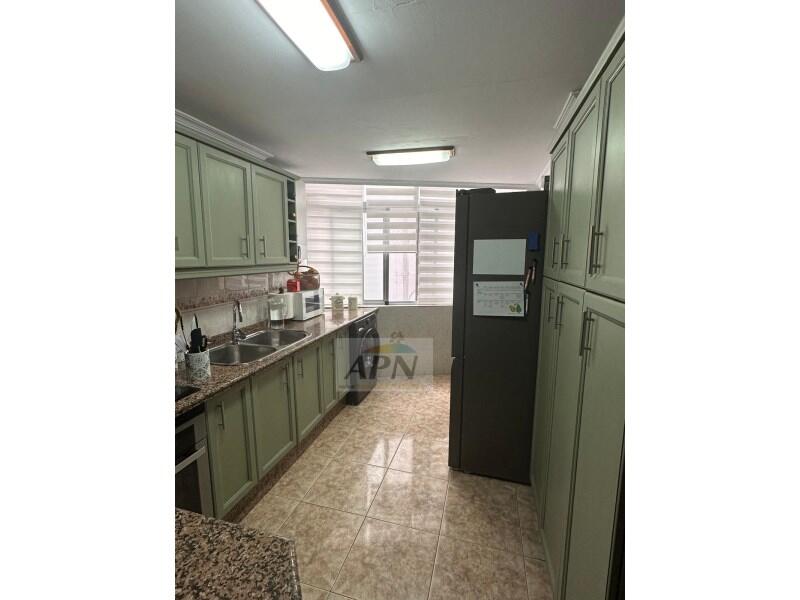 4 спальная комната квартира продается