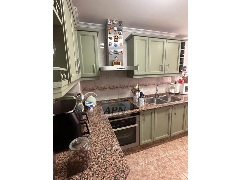 4 спальная комната квартира продается