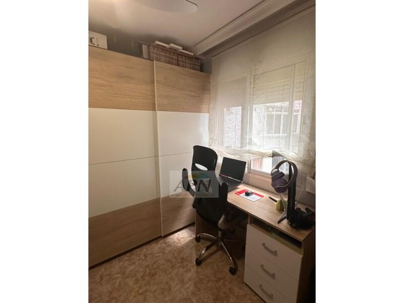 4 спальная комната квартира продается