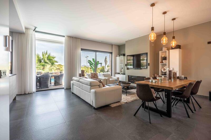 2 slaapkamer Villa Te koop 2 slaapkamer Villa Te koop