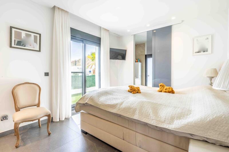 2 slaapkamer Villa Te koop 2 slaapkamer Villa Te koop