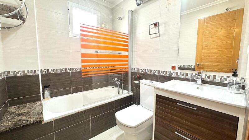 2 slaapkamer Appartement Te koop